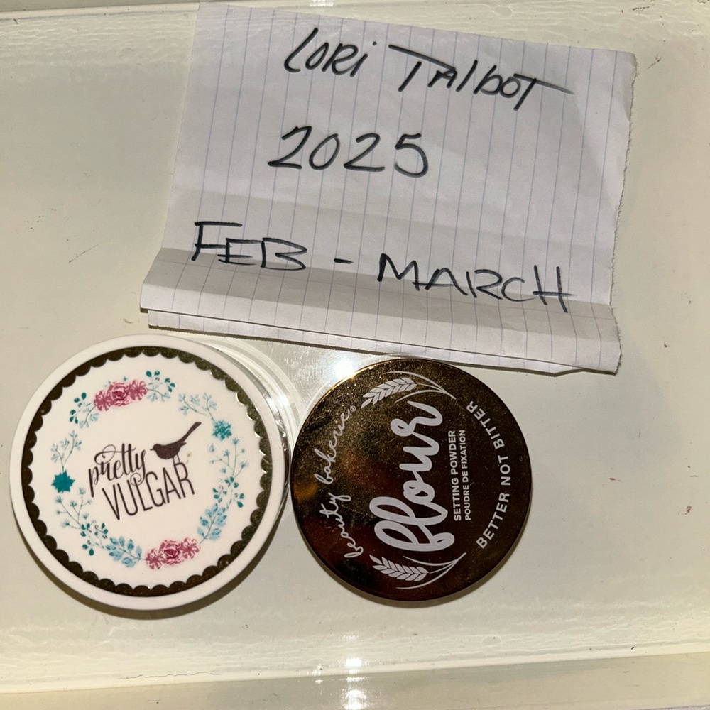 Pretty Vulgar Flour Setting Powder